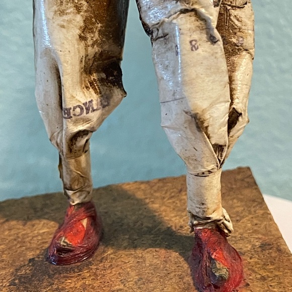 Mexican folk art paper mache villager figurine carrying a stack of wood, Vintage - Picture 9 of 11